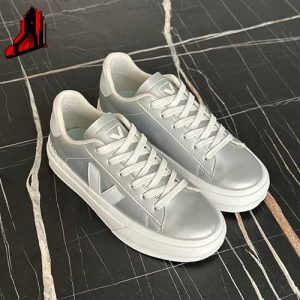 وجا نقره ای